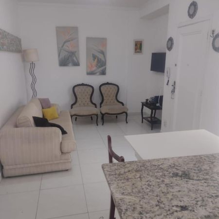 Apartamento Vento E Mar - 2 Quartos Com Sacada Na Quadra Da Praia Do Gonzaga 산토스 외부 사진