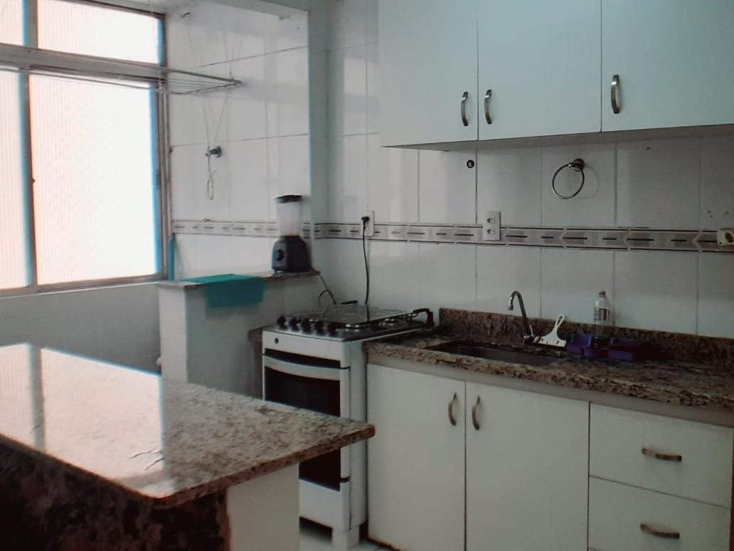 Apartamento Vento E Mar - 2 Quartos Com Sacada Na Quadra Da Praia Do Gonzaga 산토스 외부 사진